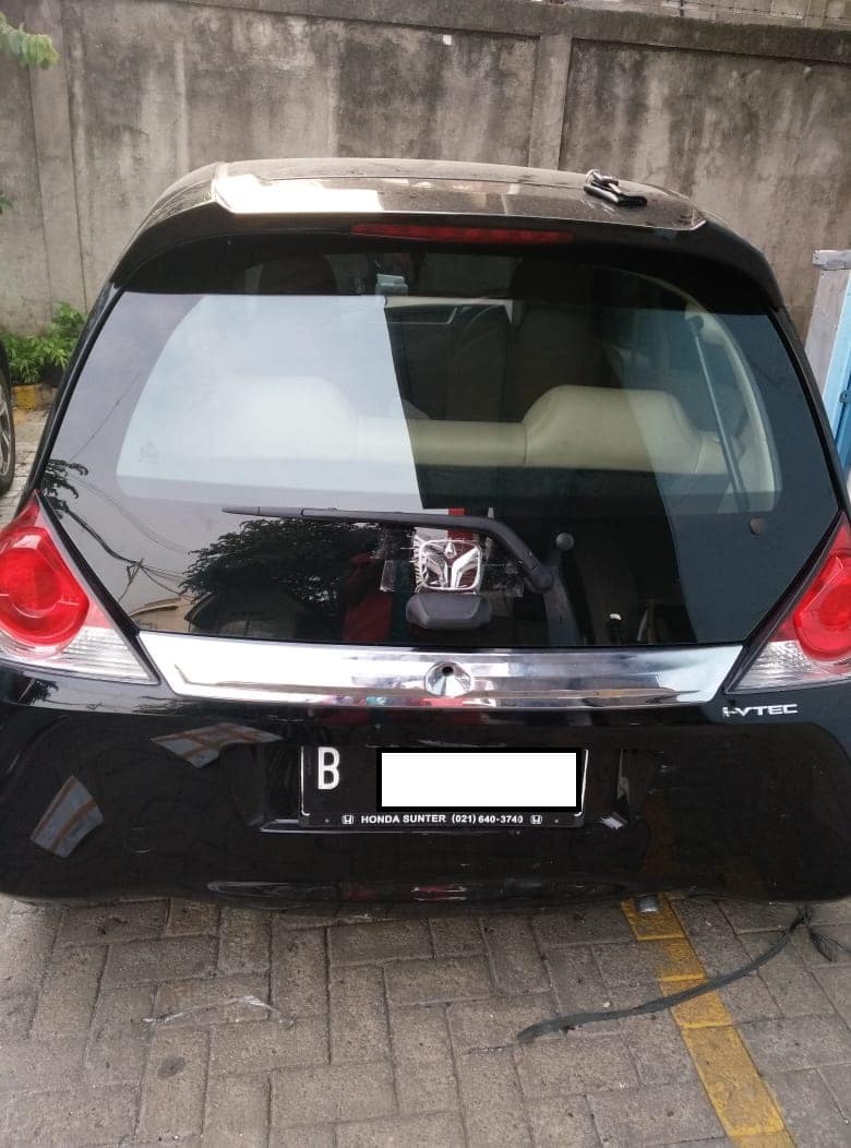  Kaca Mobil Belakang Honda Brio Sunter Jakarta Utara 