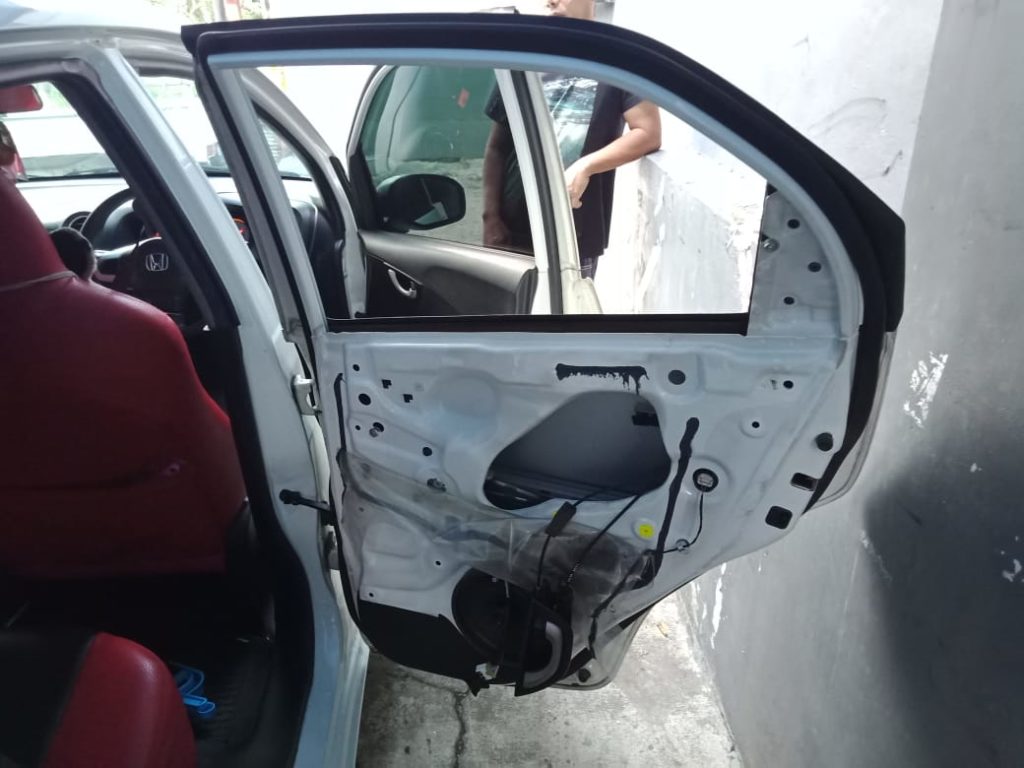  Kaca Mobil Honda Brio Pintu Belakang Jakarta Timur 
